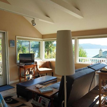 Idyllic Waterfront Cottage With Beach And Sunset Views Port Townsend Esterno foto